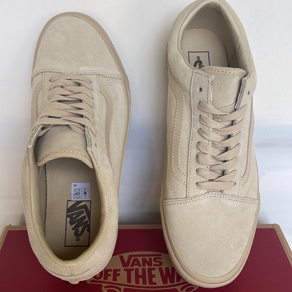Vans • WMNS Old Skool Mono Suede Tan
VN000CPSTAN
Sneakers - Picture 8 of 16